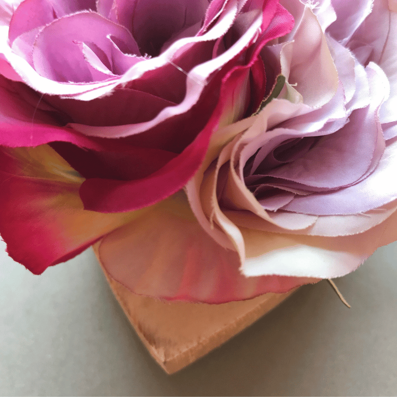Holzherz mit Rosenbestückt
